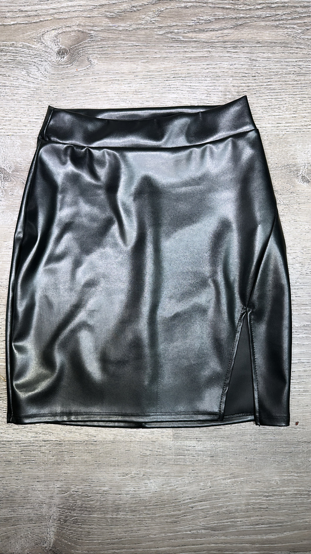 BLACK SKIRT