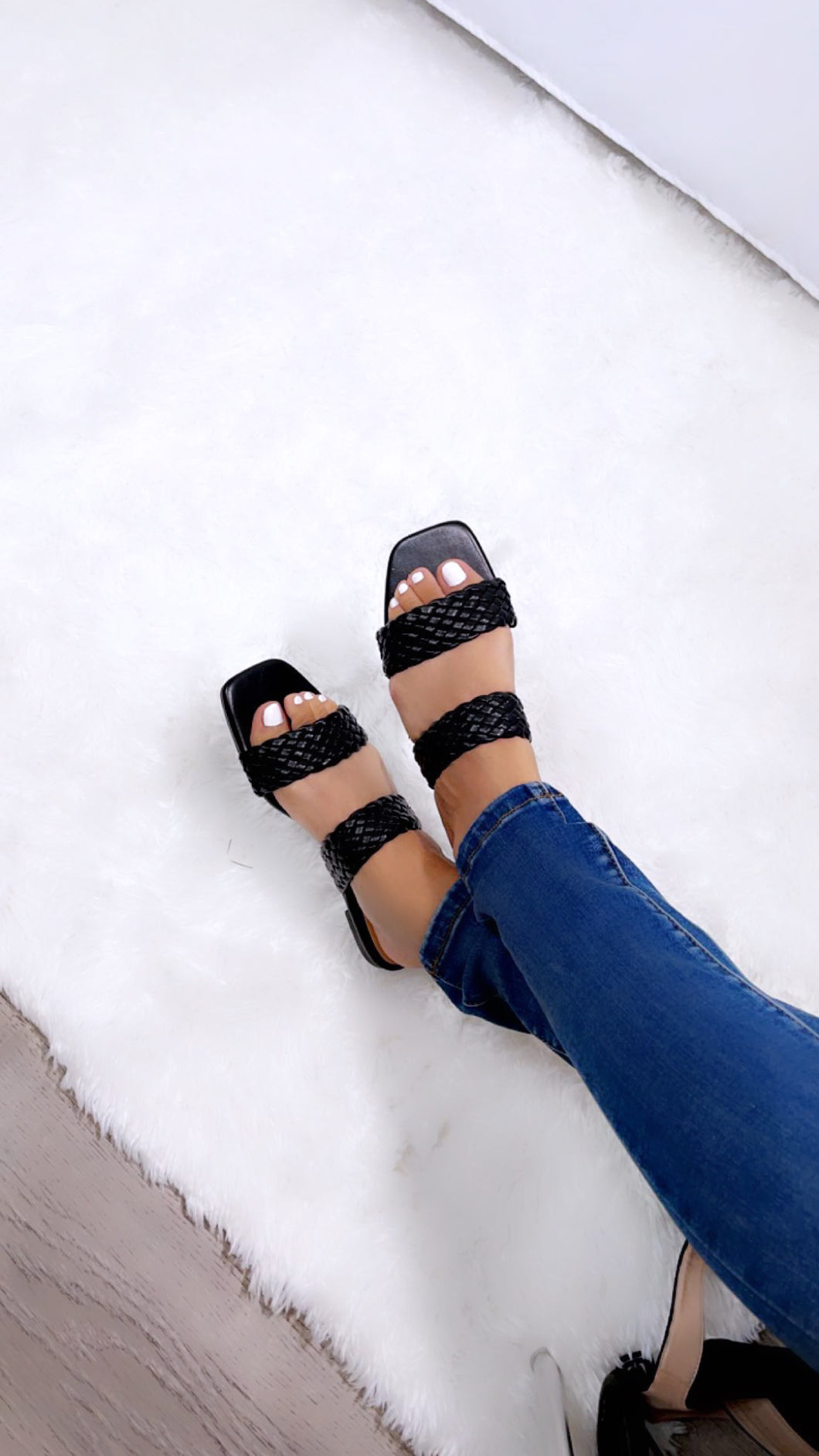 HORTENCIA SANDALS